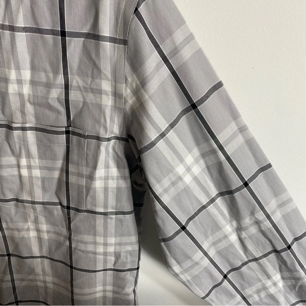 Banana Republic Plaid Non Iron Classic Fit Button Down Shirt Small Black Gray